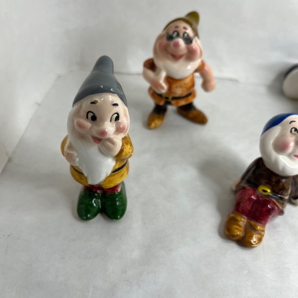 Vintage Walt Disney Snow White and the 6 Dwarfs Figurines • Ceramic • Japan RARE - Picture 14 of 14